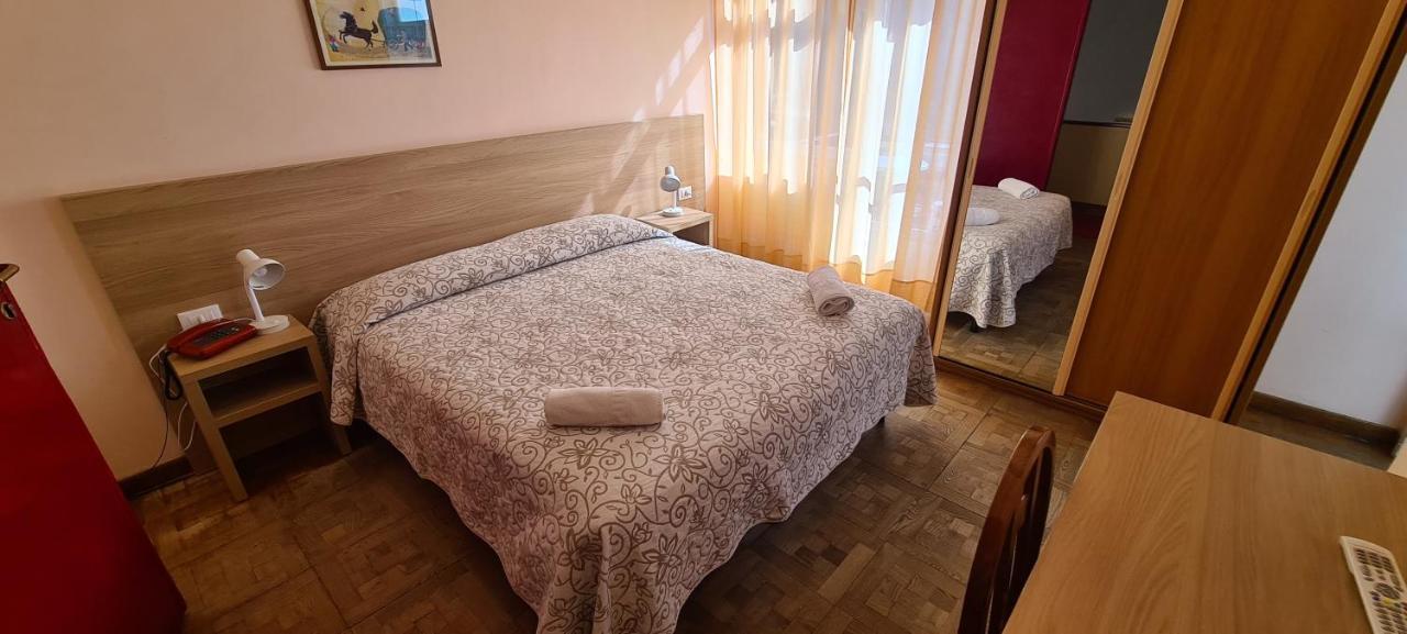 Hotel Colibri Finale Ligure Ngoại thất bức ảnh