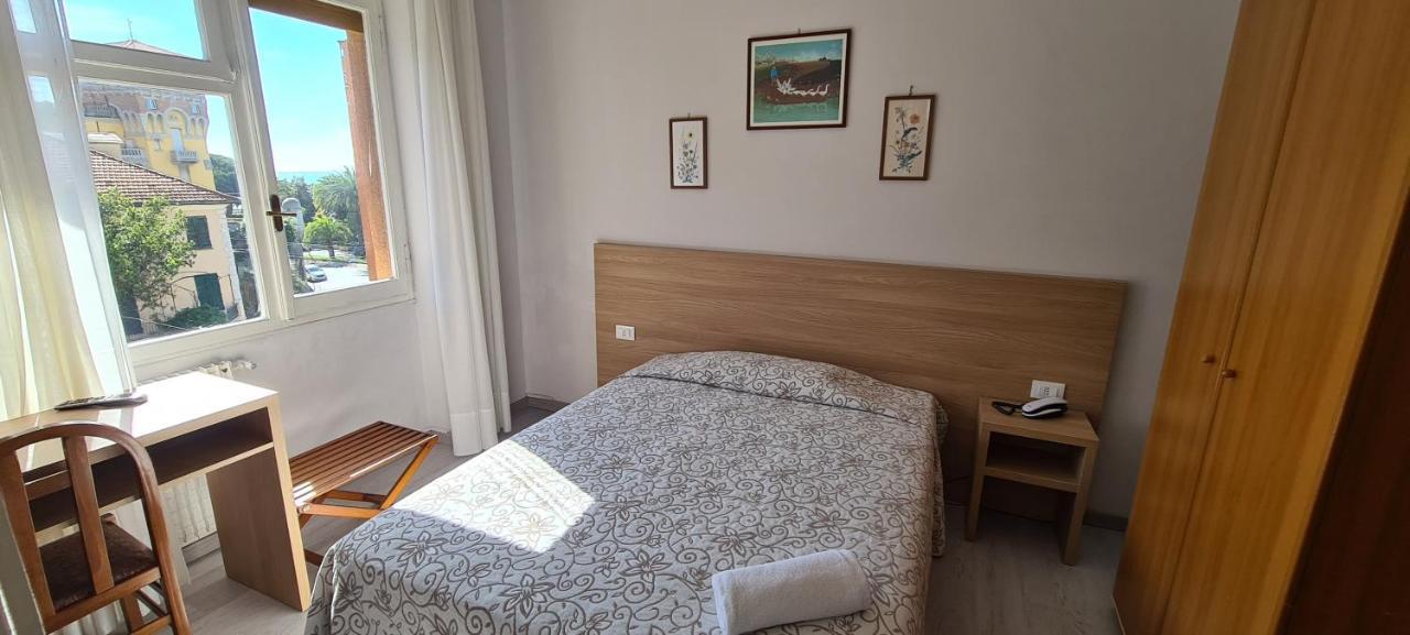 Hotel Colibri Finale Ligure Ngoại thất bức ảnh