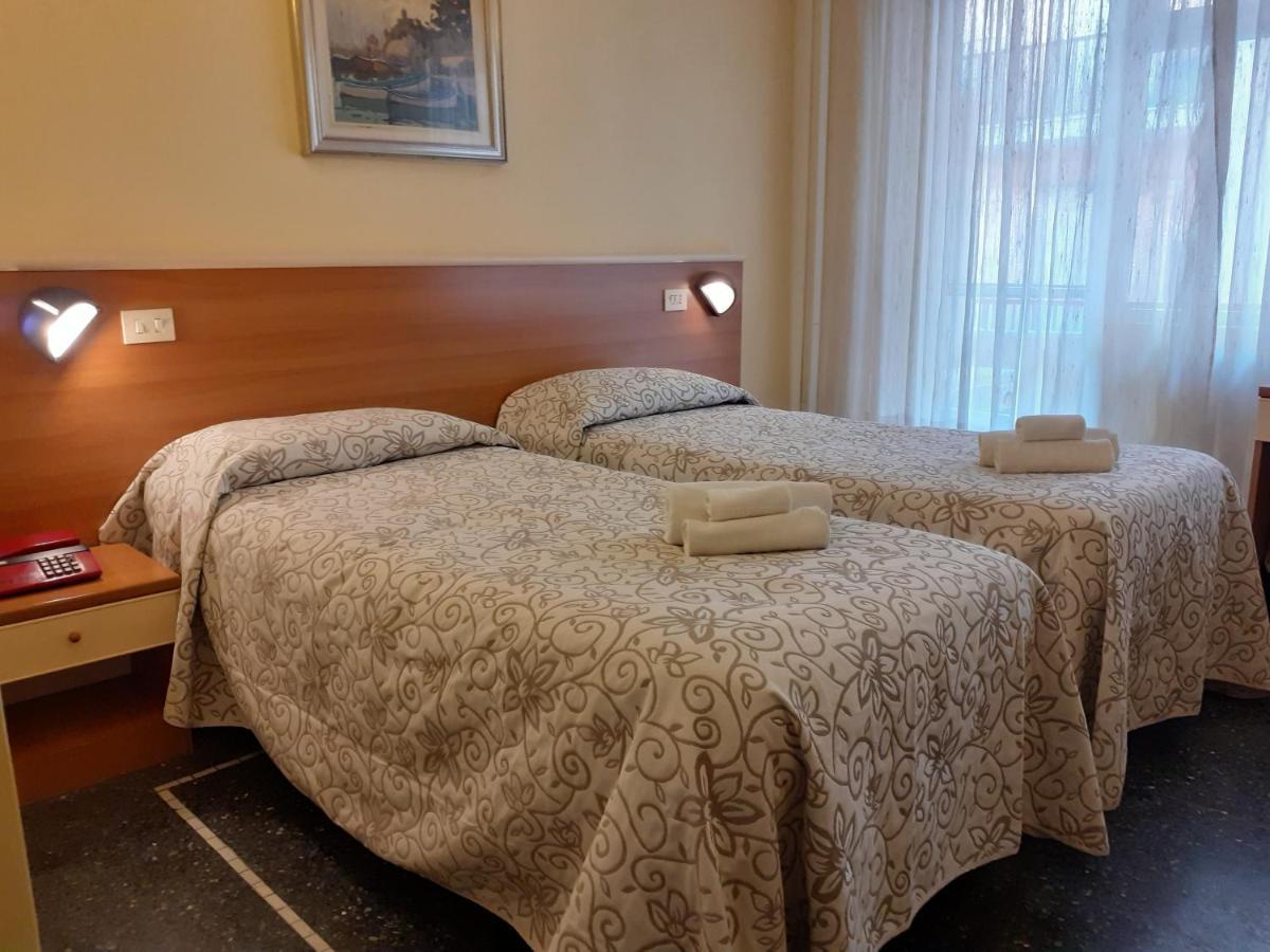 Hotel Colibri Finale Ligure Ngoại thất bức ảnh