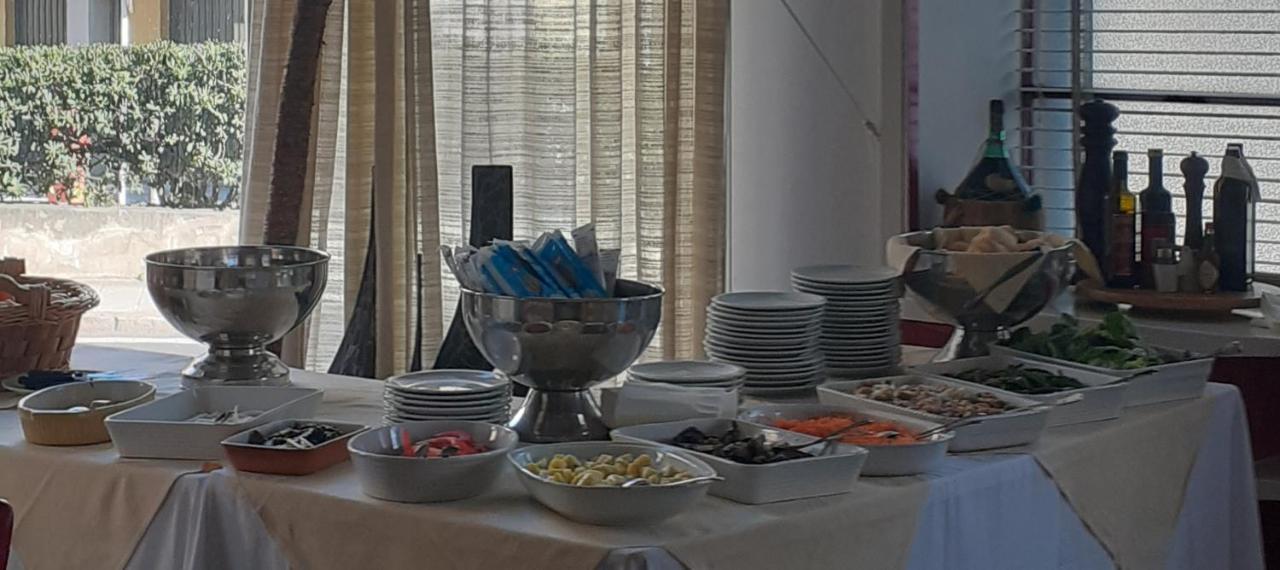 Hotel Colibri Finale Ligure Ngoại thất bức ảnh